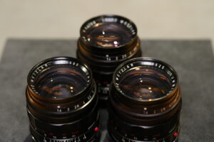 新宿 北村写真機店のカウンターで、お薦めライカを味わい尽くす｜Vol.020 ズミルックス50mm f1.4　ブラックペイント