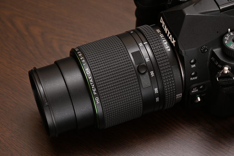 ペンタックス HD PENTAX-DA 55-300mmF4.5-6.3ED PLM WR RE｜爆速オートフォーカスで気軽に楽しめる望遠ズーム