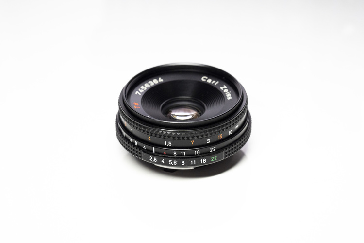 01_Carl Zeiss Tessar T 45mm F28の製品画像.jpg