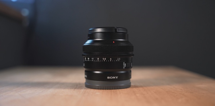 01_ソニー FE 40mm F2.5 Gの製品外観画像.jpg