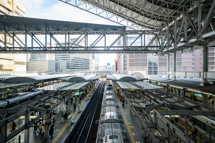 05_JR大阪の駅のホームの作例.jpg