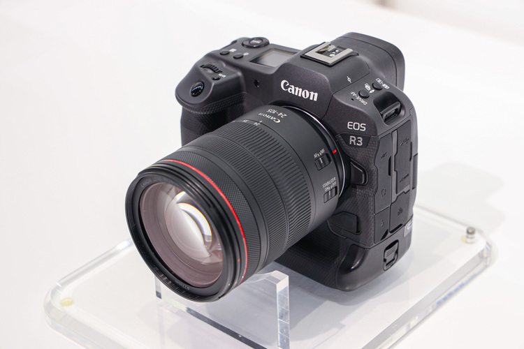 EOS R3 (2).jpg