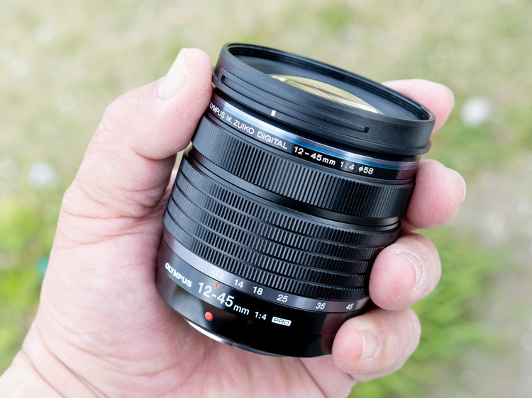 オリンパス M.ZUIKO DIGITAL ED 12-45mm F4.0 PRO レビュー｜PROスペックはそのままに小型軽量を実現した標準ズームレンズ