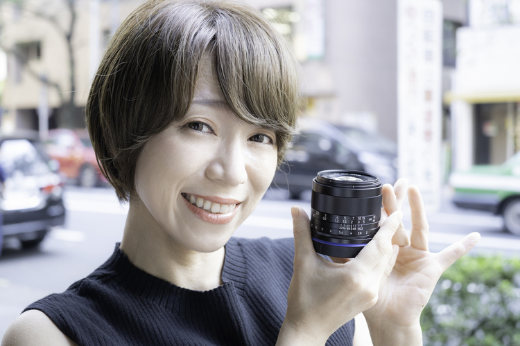 ZEISS Loxia 250.jpg